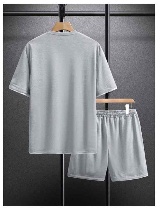 Men's T-shirt and shorts
