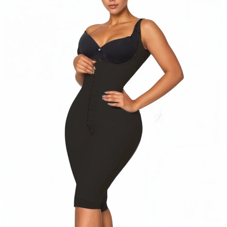 ملابس نسائية داخلية