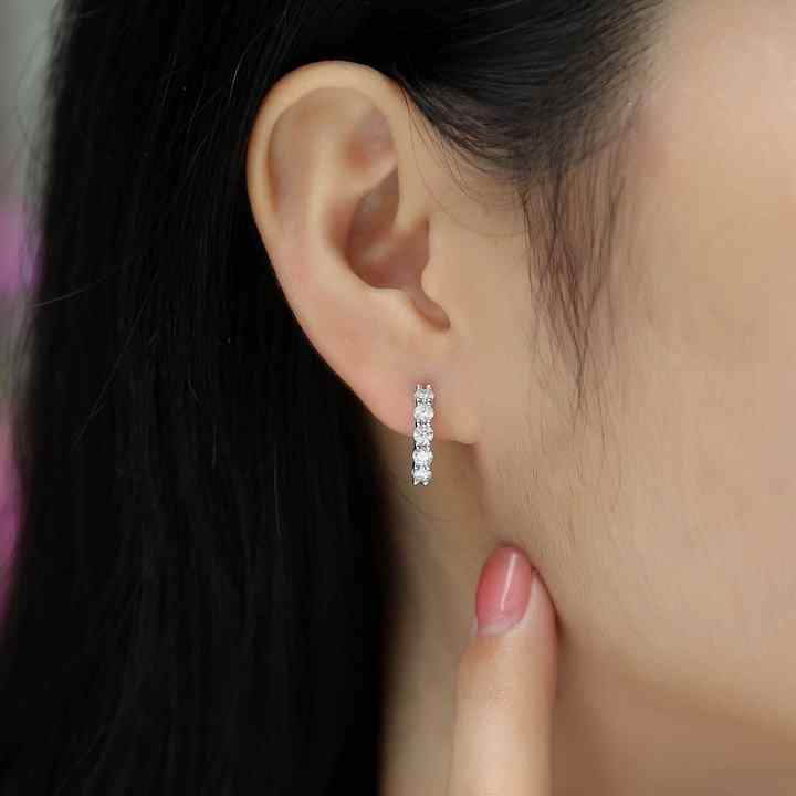 Lab-grown moissanite carats