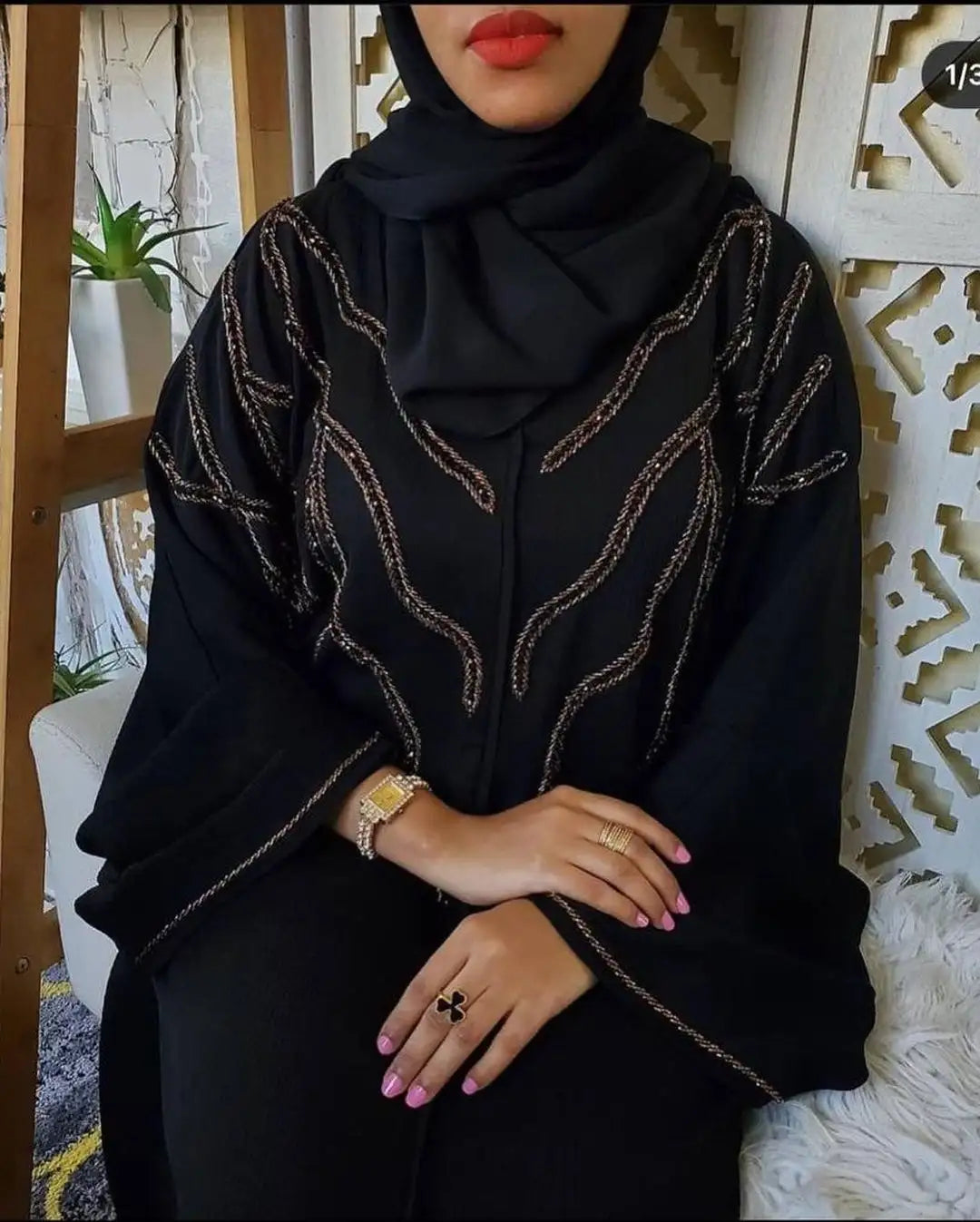 Elegant women's abaya