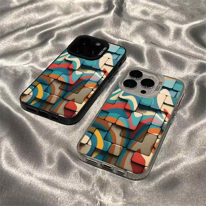 جراب هاتف بتصميم مكعبات بناء ملونة شائع .