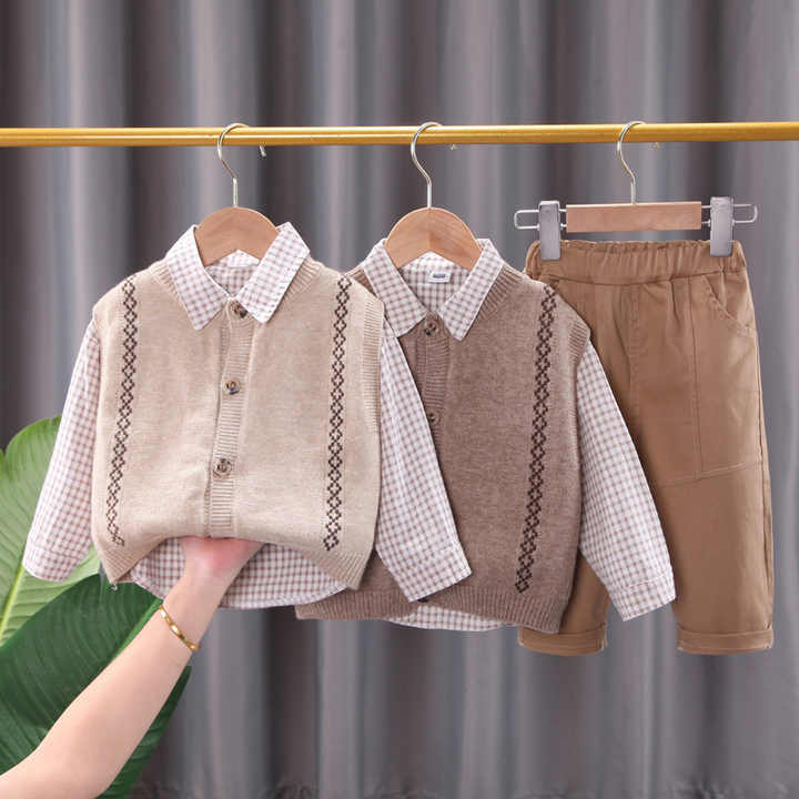 Newborn baby boys' clothes
