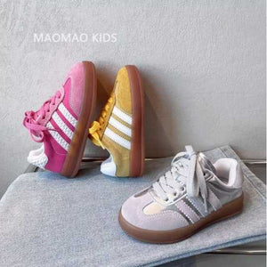 أحذية تدريب رياضية للربيع والخريف للفتيات . Spring and autumn sports training shoes for