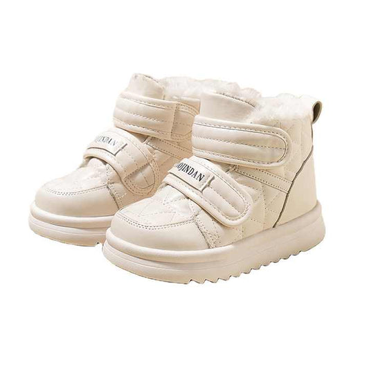 بوت بنات فرو صغيرة