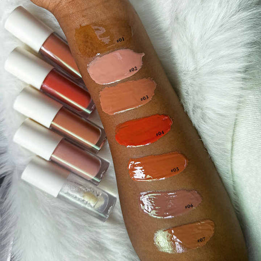 شفاه روج ومحدد