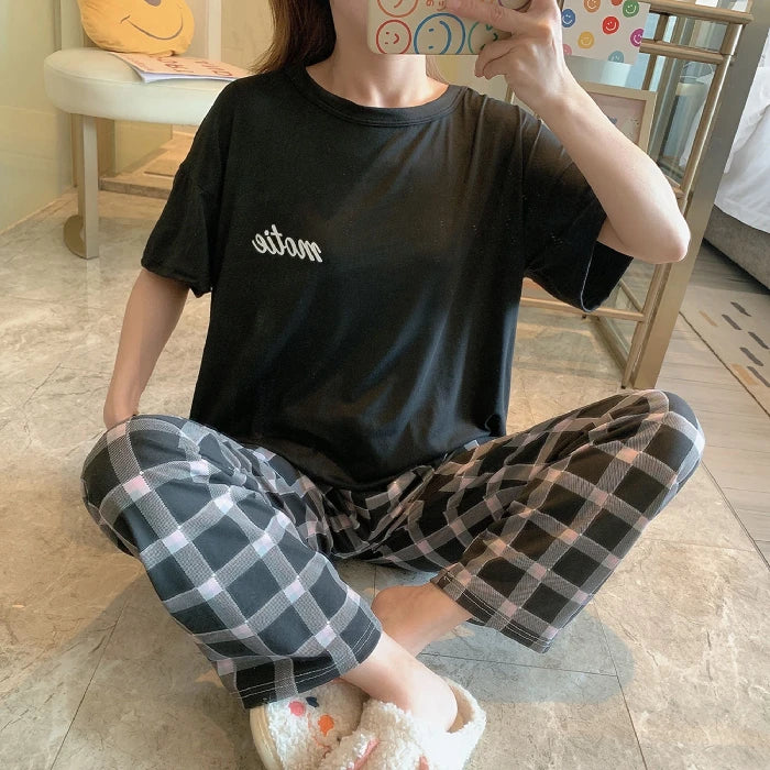 Women's long-sleeved pajamas