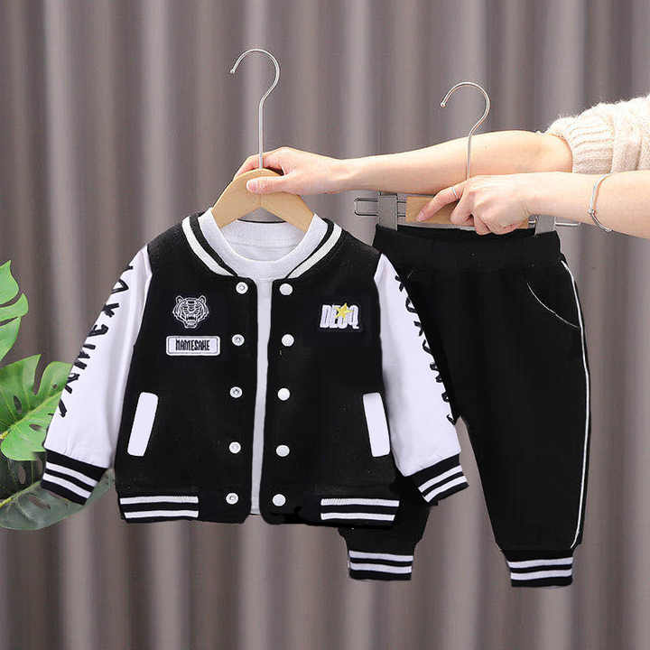 ملابس أطفال بذلات رياضية طقم ملابس أطفال . Children's clothing, tracksuits, children's clothing sets,