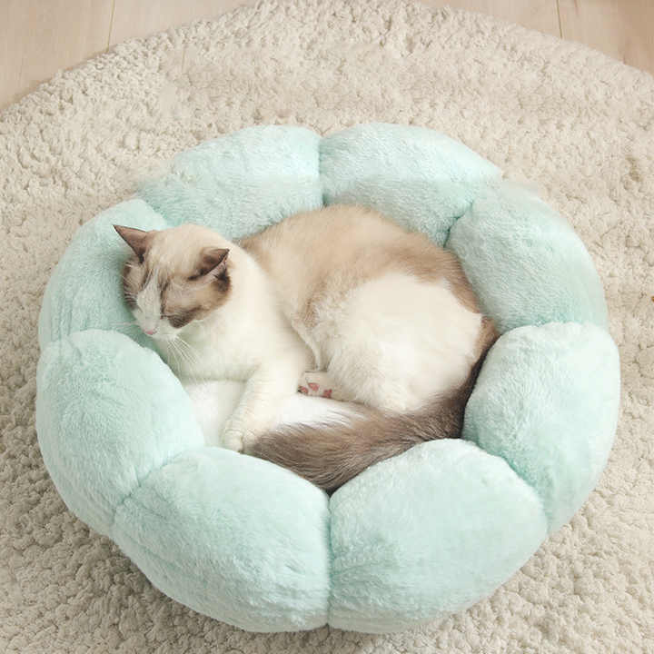 Princess Soothing Recreational Pet Bed Sofa. Mattresses.