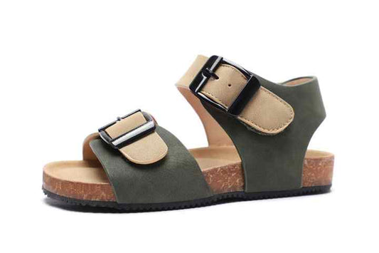 أحذية للبنين