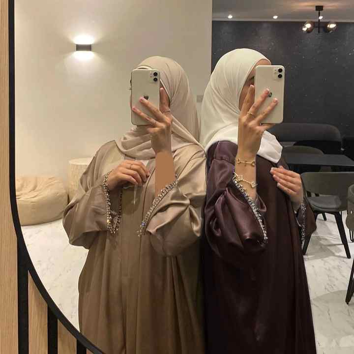 عبايات نسائيه ملونة و انيقه
