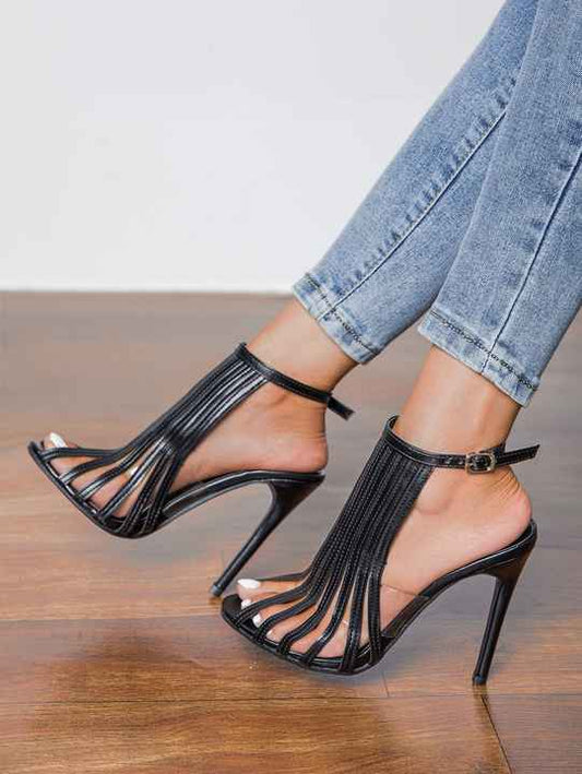 صنادل نسائية فاخرة مصممة بإبزيم معدني مخصص و