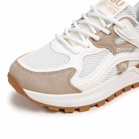 حذاء رياضي نسائي