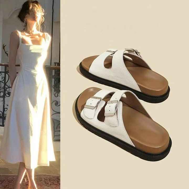 Trendy women's slippers