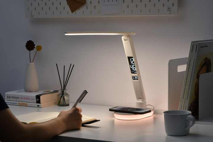 Popular table lamp with charging