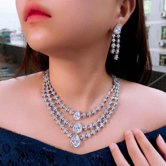 طقم مجوهرات كبير مكون من 3 طبقاتLarge 3 Layer Jewelry Set