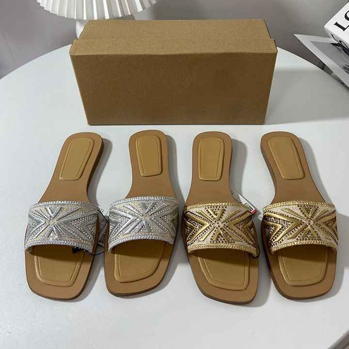 احذيه نسائيه سطحيه ومريحه