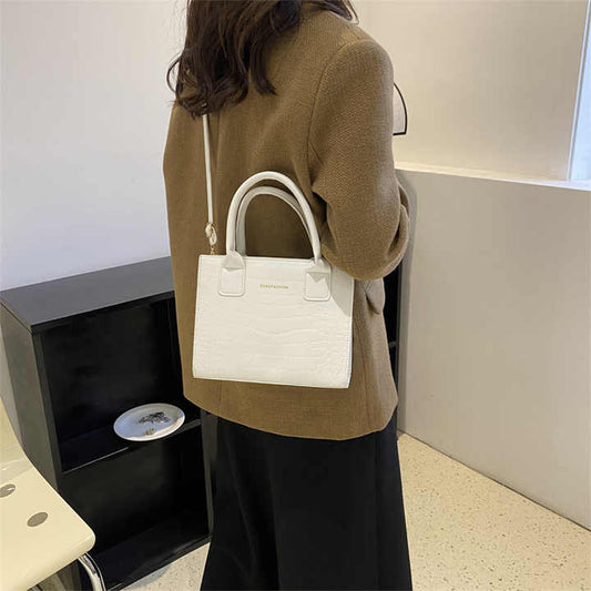 حقيبة كتف نسائية أنيقة من جلد البولي يوريثان