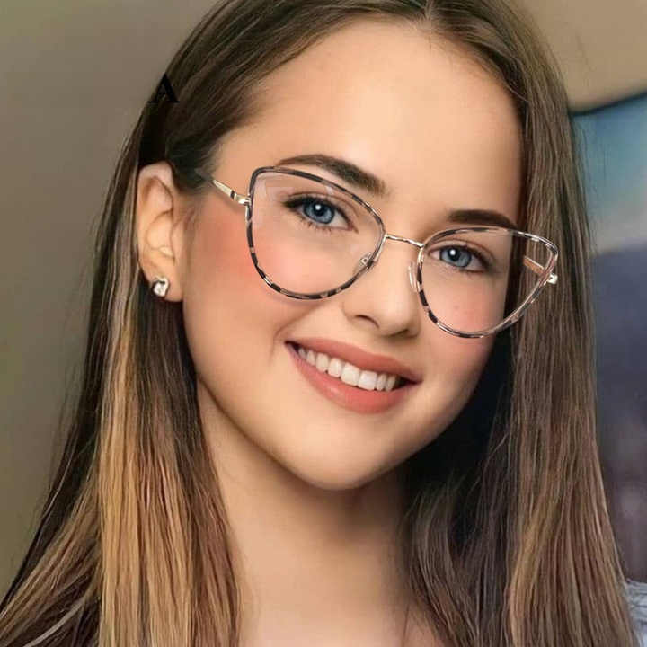 نظارات طبيه نسائيه