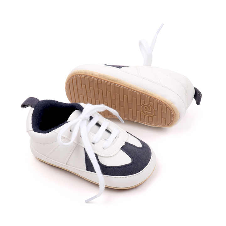 Comfortable sporty boys' sneakers