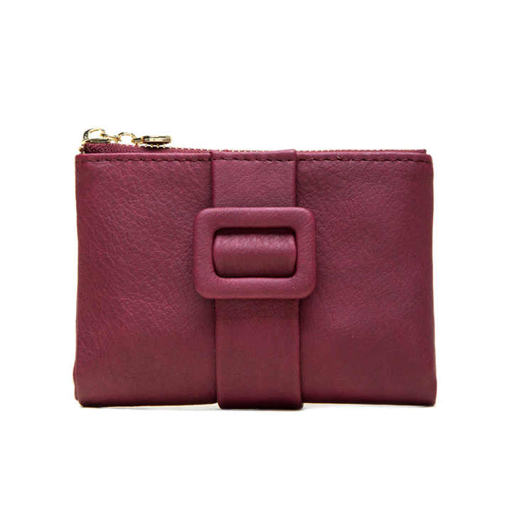 محفظة نسائية صغيرة