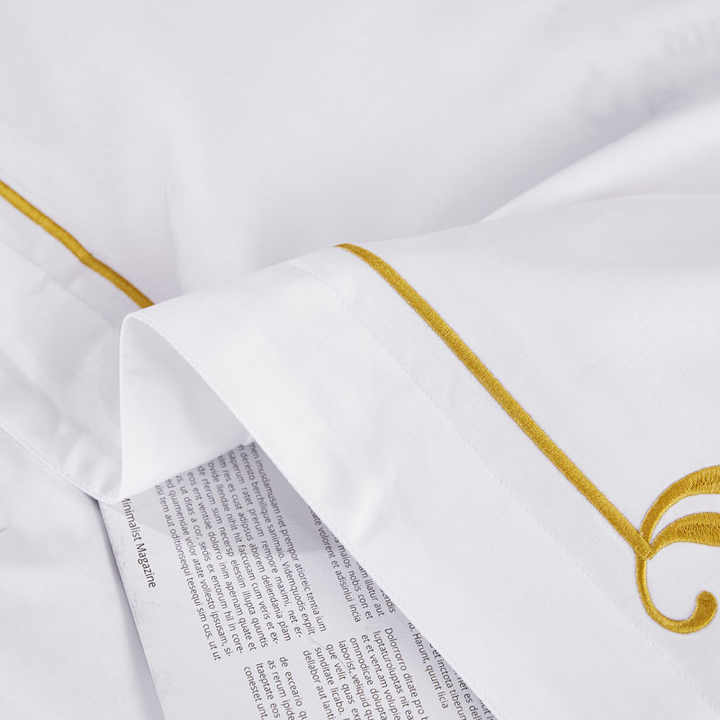 مجموعة مفروشات فندقية بيضاء من القطن بنسبة . 100% Cotton White Hotel Bedding Set, 4 Pieces, Custom