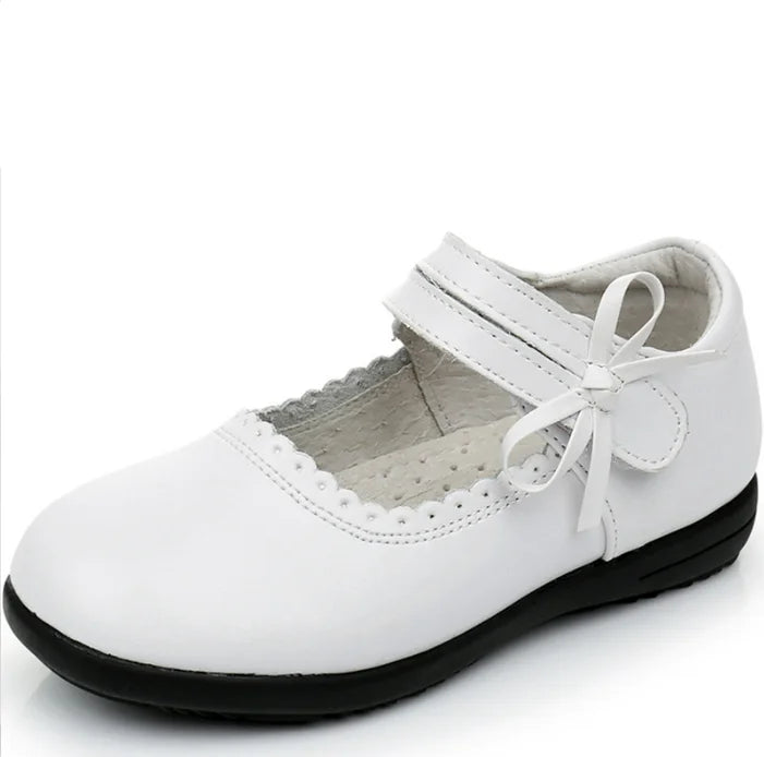 Classic girls flat shoes
