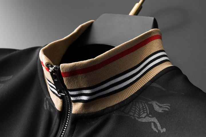 تيشيرت رجالي رياضية رائجة