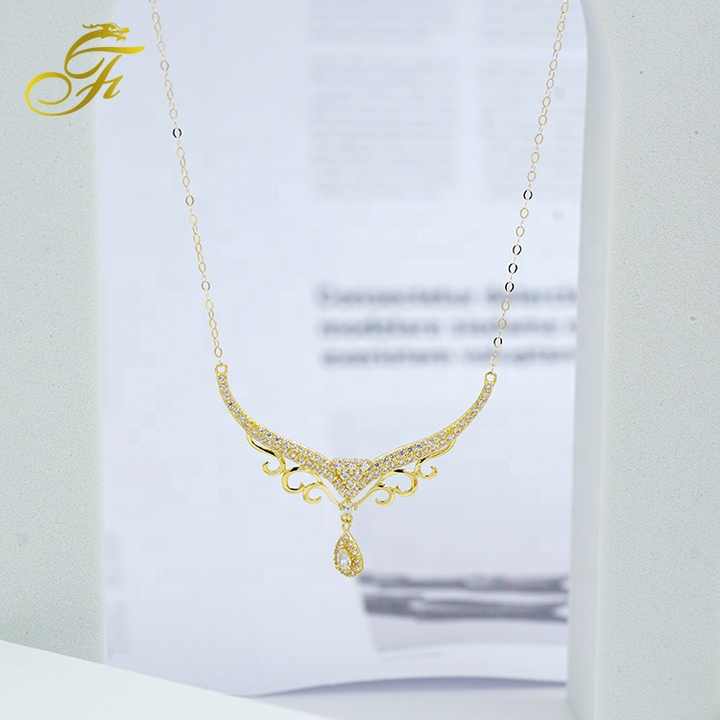 Women's necklace