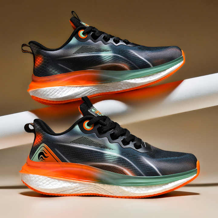 Men's running shoes . احذيه رجاليه لركض