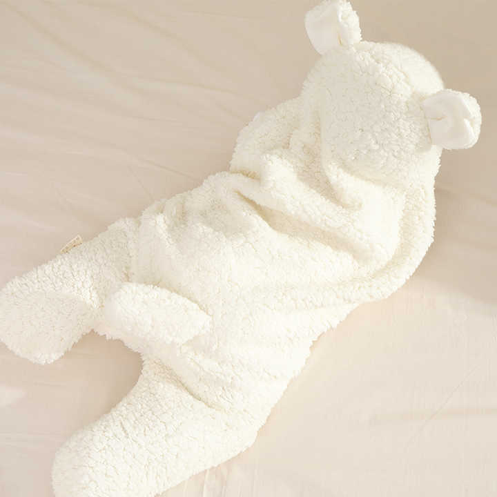 Sleeping bags for newborns . حقائب نوم للأطفال حديثي الولادة