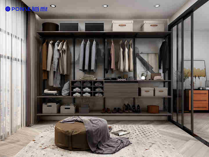 Clothes storage .. تخزين الملابس