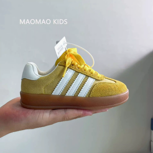 Spring and autumn sports training shoes for girls.