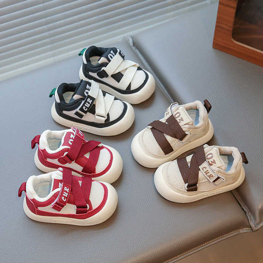 New fashion kids sneakers.