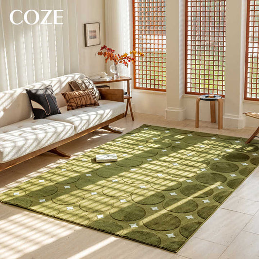 سجادة خضراء على الطراز العتيق . antique green rug