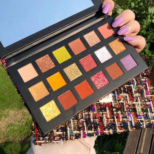 ظلال العيون نباتية عالية الصبغة