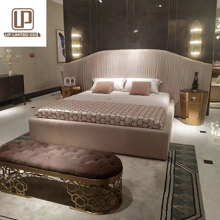 سرير مخملي فاخر