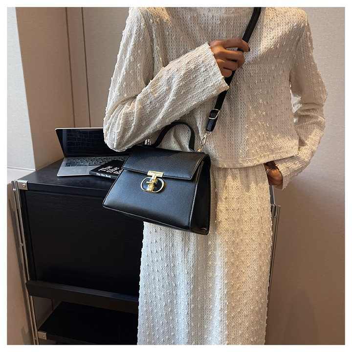 Luxury Ladies Shoulder Bags