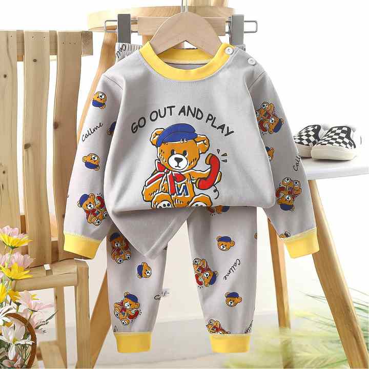Long-sleeved children's pajamas