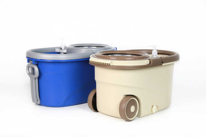 مجموعة ممسحة ودلو مكانس