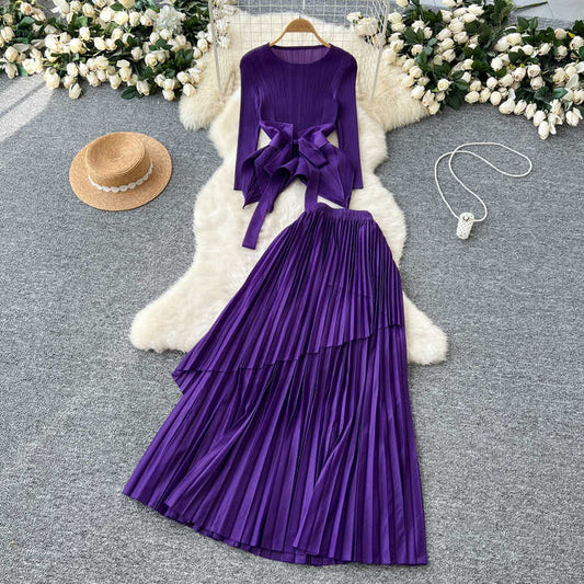 بدلات نسائي