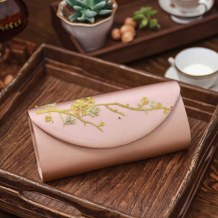 Suzhou women's evening bags made of luxurious silk