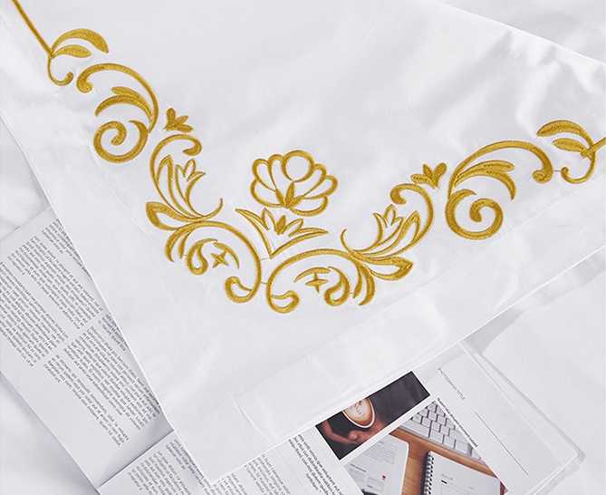 مجموعة مفروشات فندقية بيضاء من القطن بنسبة . 100% Cotton White Hotel Bedding Set, 4 Pieces, Custom