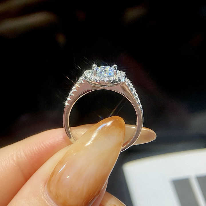 Women Engagement- خاتم هالة من الفضة الإسترلينية عيار 925 مطلي بالبلاتين
