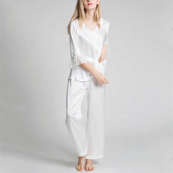 Women's sleepwear
