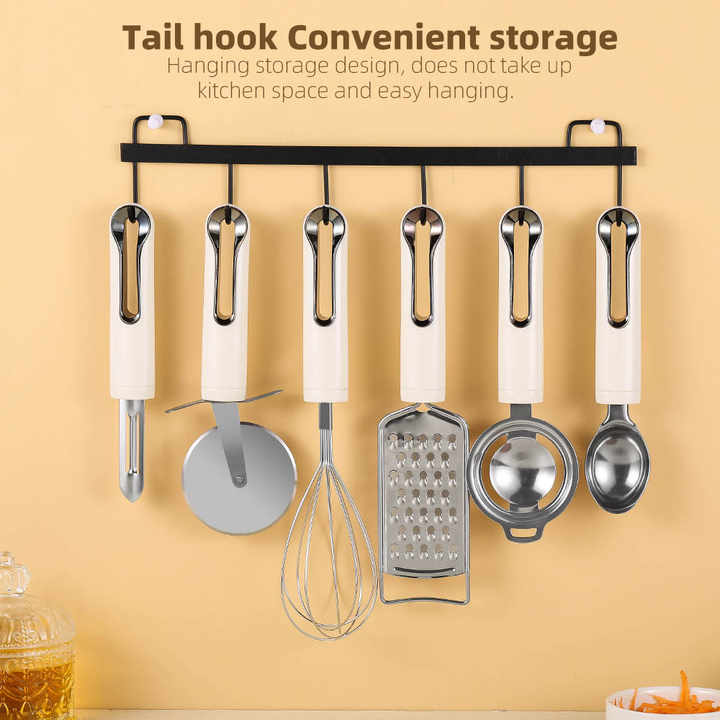Kitchen utensil set