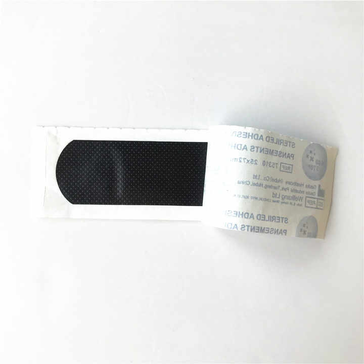 wound plasters . لصقات جروح