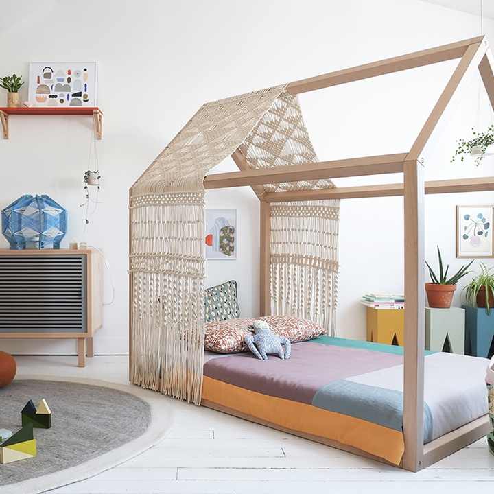 bedroom .. سرير