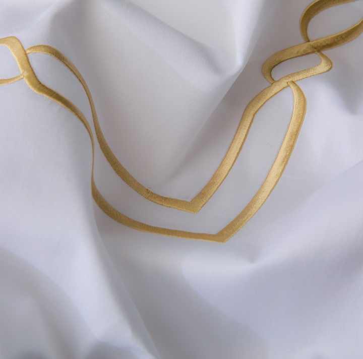 Hotel Cotton Queen Size Satin Black and White Bedding Set