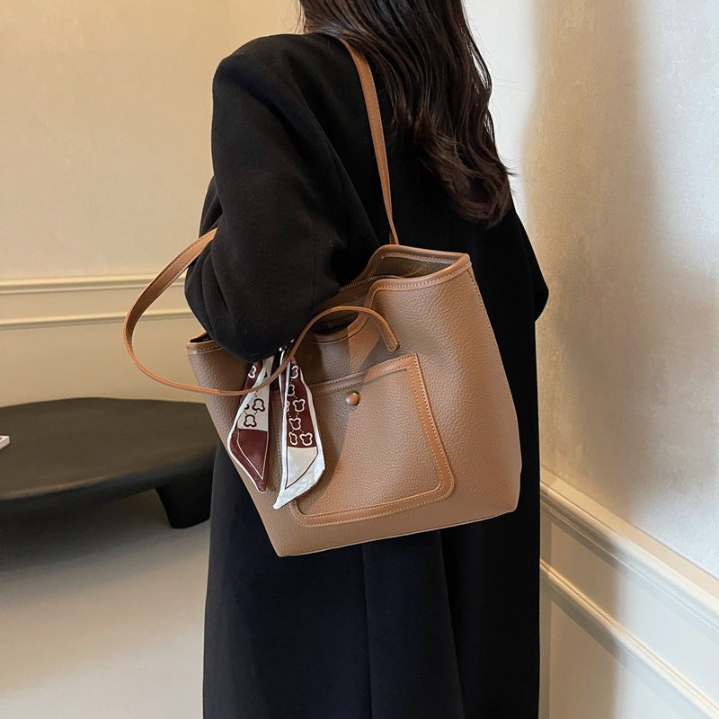 Luxury Women's Large Capacity Handbag