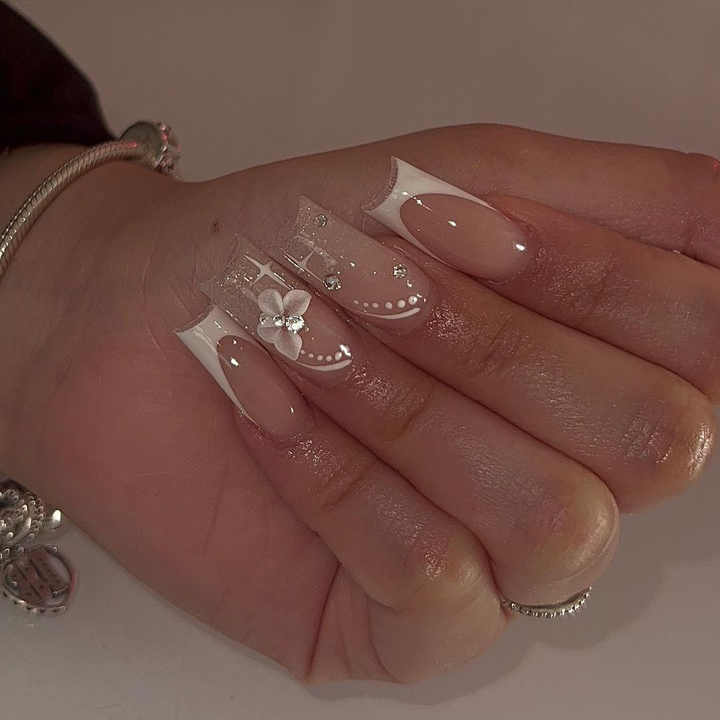 artificial nails